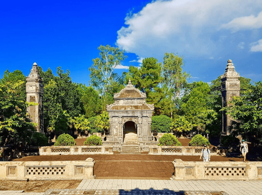 Dong Khanh Tomb