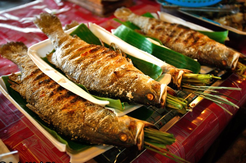 Grilled Stream Fish (Ca Suoi Nuong)