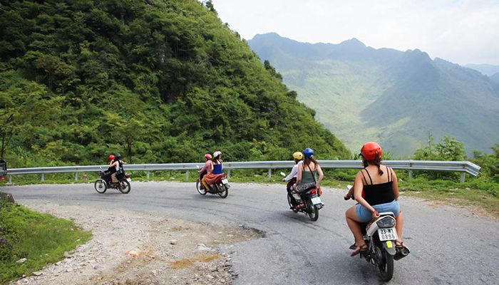 How to get to Mai Chau from Hanoi by motorbike?