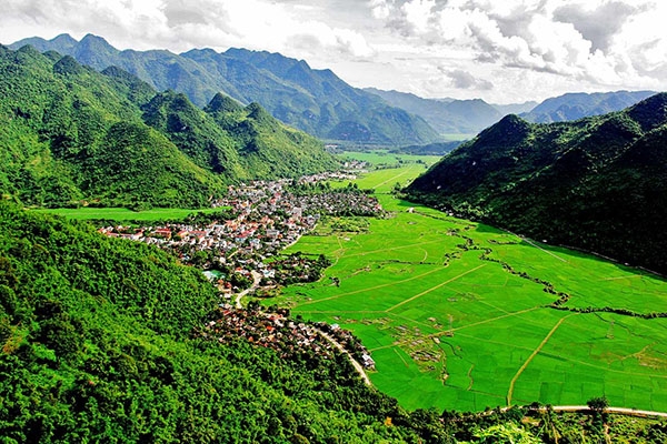 Introduction to Mai Chau Valley