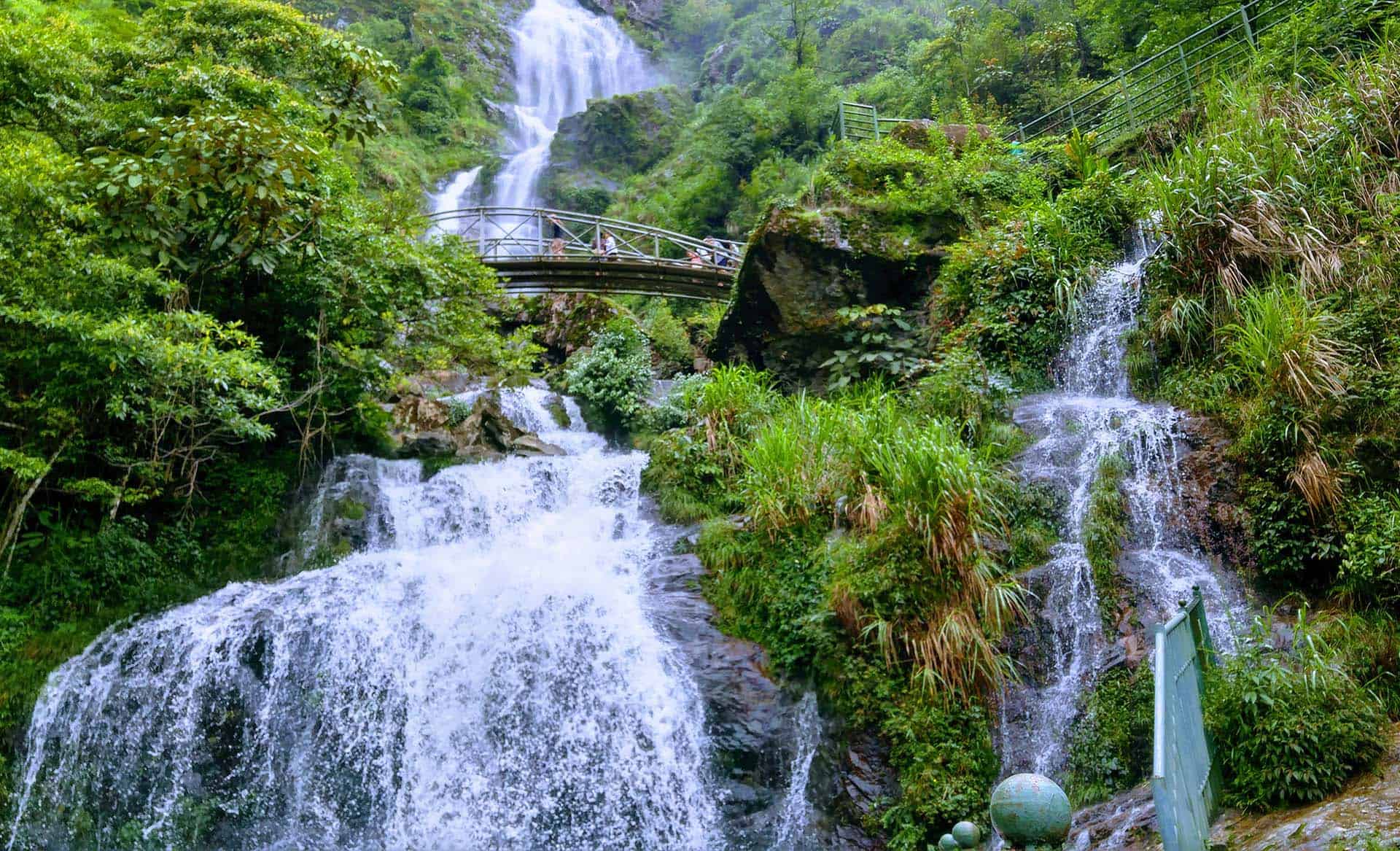 Thac Bac Waterfall